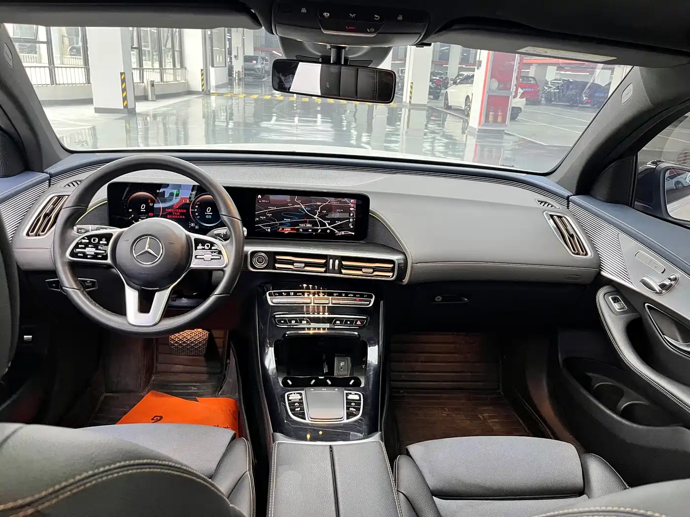 Photo 6 - Mercedes-Benz EQC