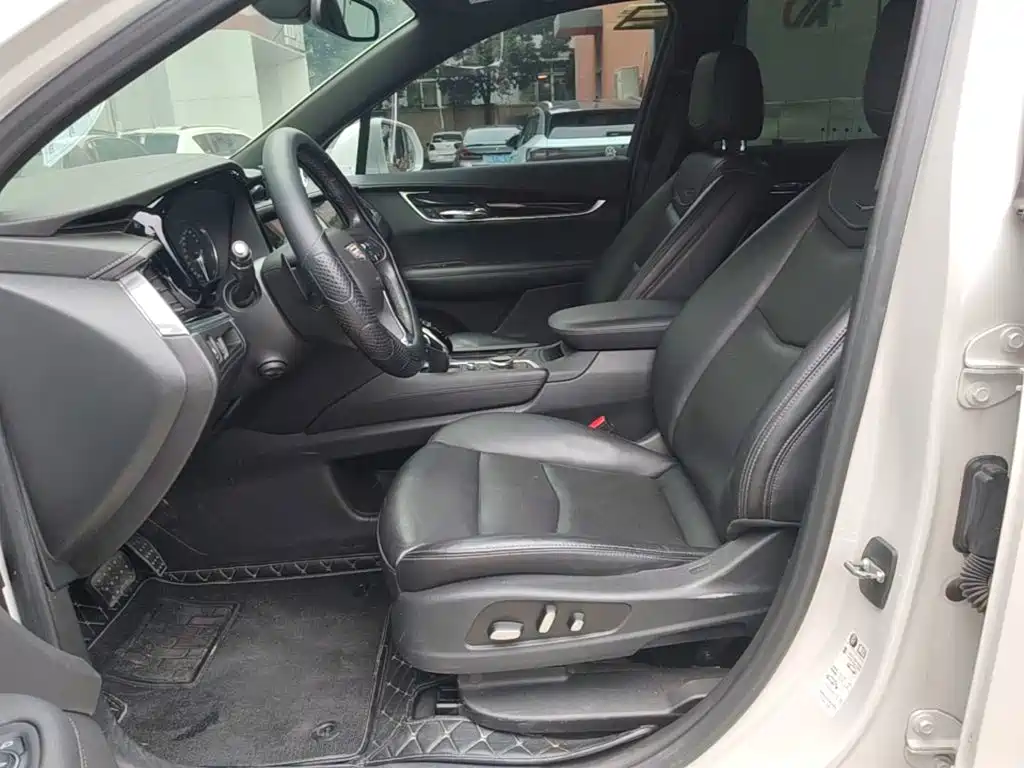 Cadillac XT6 2019 2020 28T 7-Seater Luxury Model