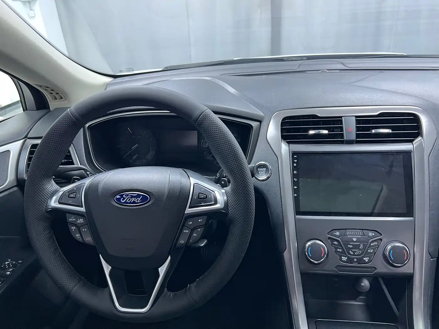 FORD MONDEO