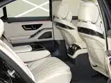 Photo 13 - Mercedes-Benz S-Class