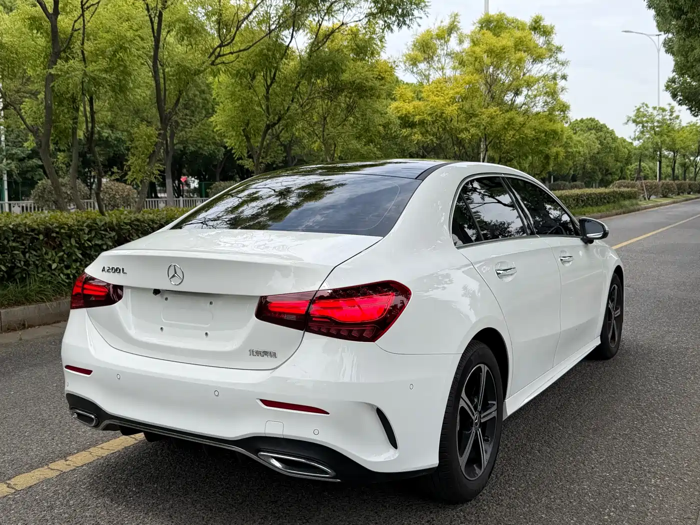 Mercedes-Benz A-Class 2024 A 200 L Fashion Edition фото 9