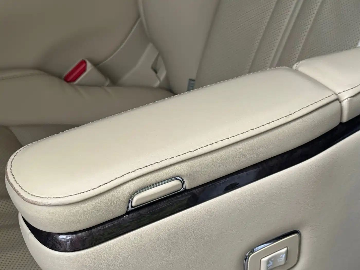 Toyota Vellfire 2020 Twin Engine 2.5L HV Premium Edition фото 15