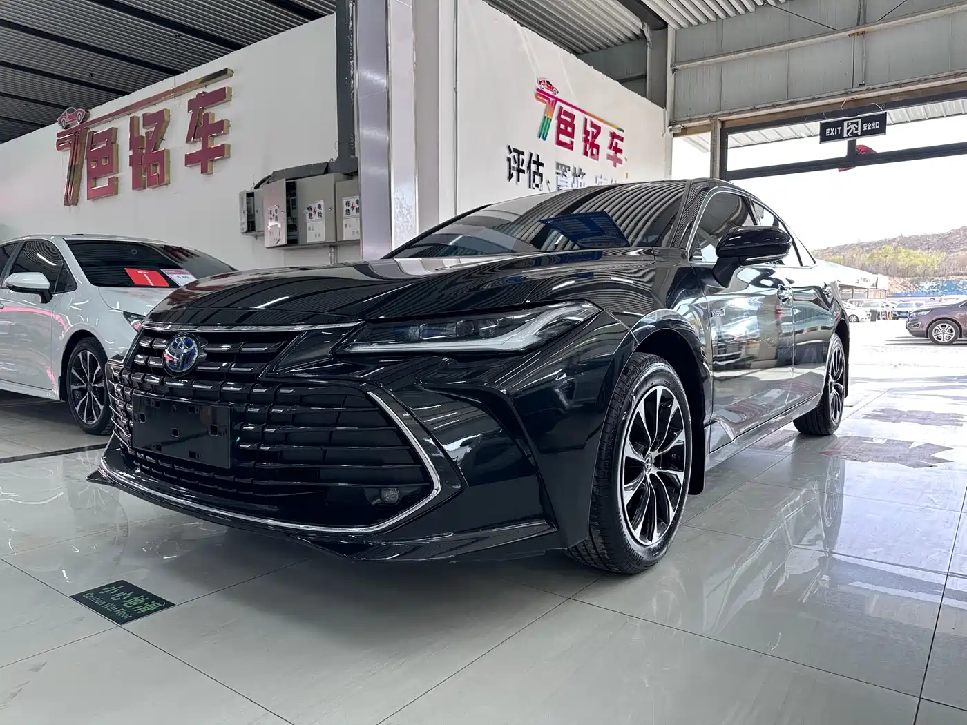 Toyota Avalon 2023 Hybrid 2.5L Luxury Edition