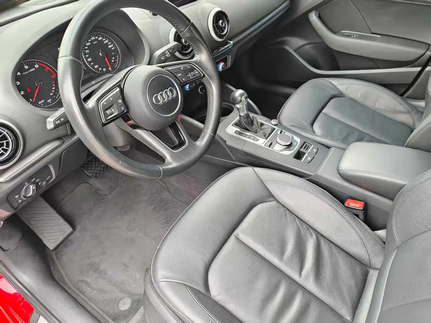 Audi A3 2018 30th Anniversary Sportback 35 TFSI Style фото 10