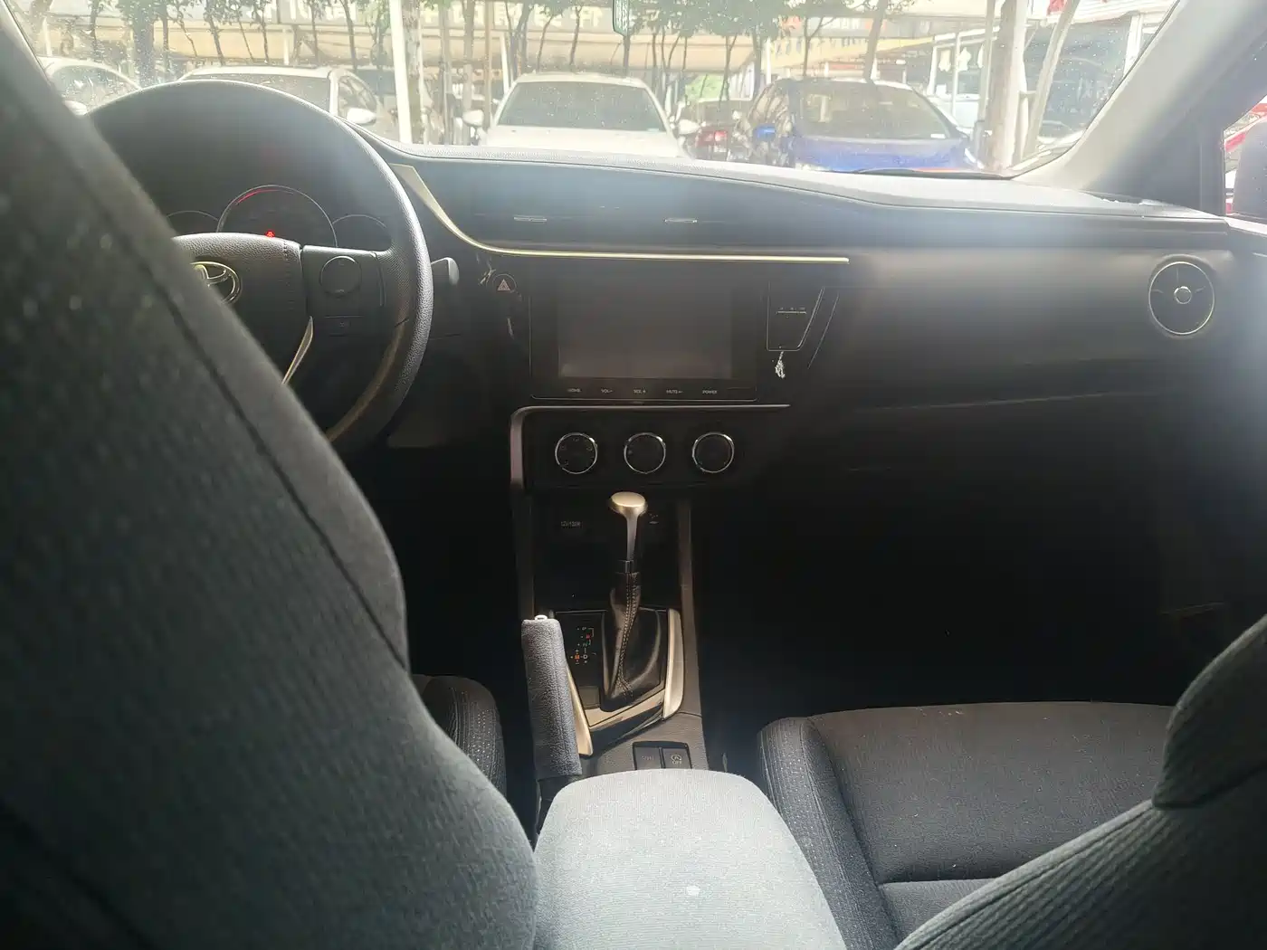 Toyota Levin 2017 Facelift 185T CVT Elite (China V) фото 9