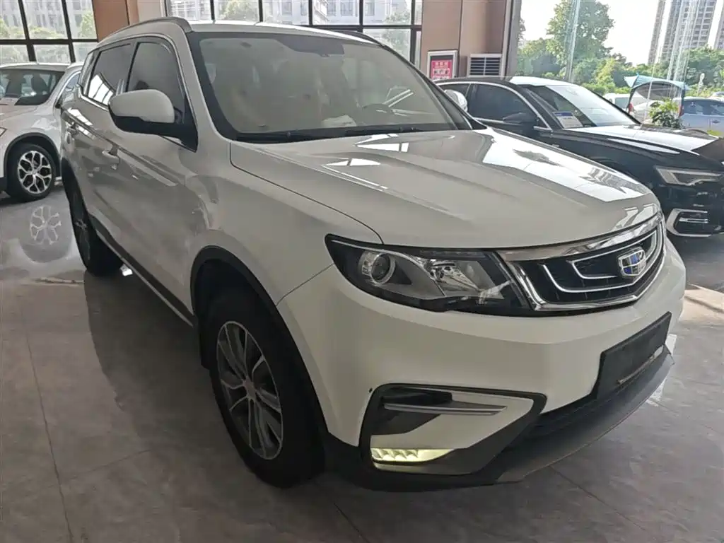 Фото 4 - Geely Boyue
