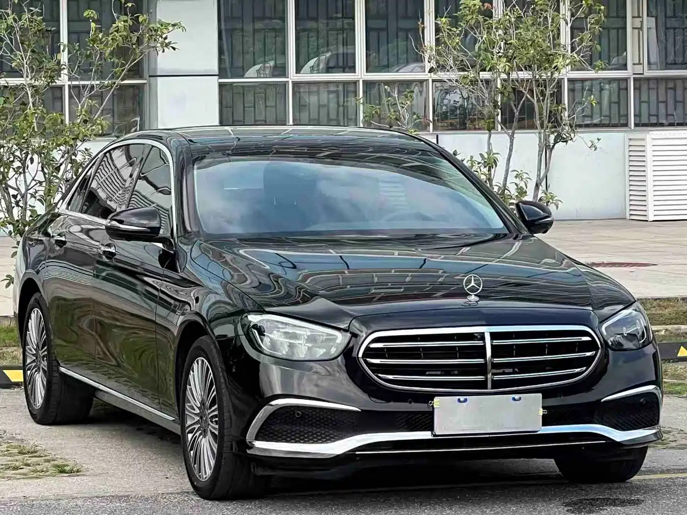 Mercedes-Benz E-Class 2023 Facelift E 300 L Fashion фото 3