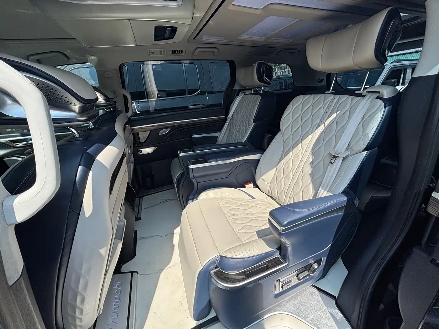 GAC Trumpchi Trumpchi M8 2021 Facelift Leading Series 390T Luxury Edition фото 9