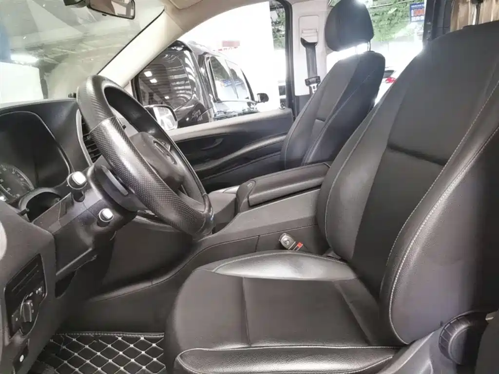 Mercedes-Benz Vito 2016 2.0T Elite Edition фото 15