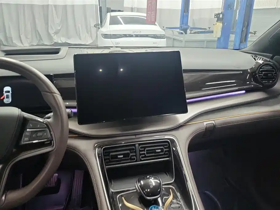 BYD Frigate 07 2024 Glory Edition DM-i 205KM Flagship фото 13