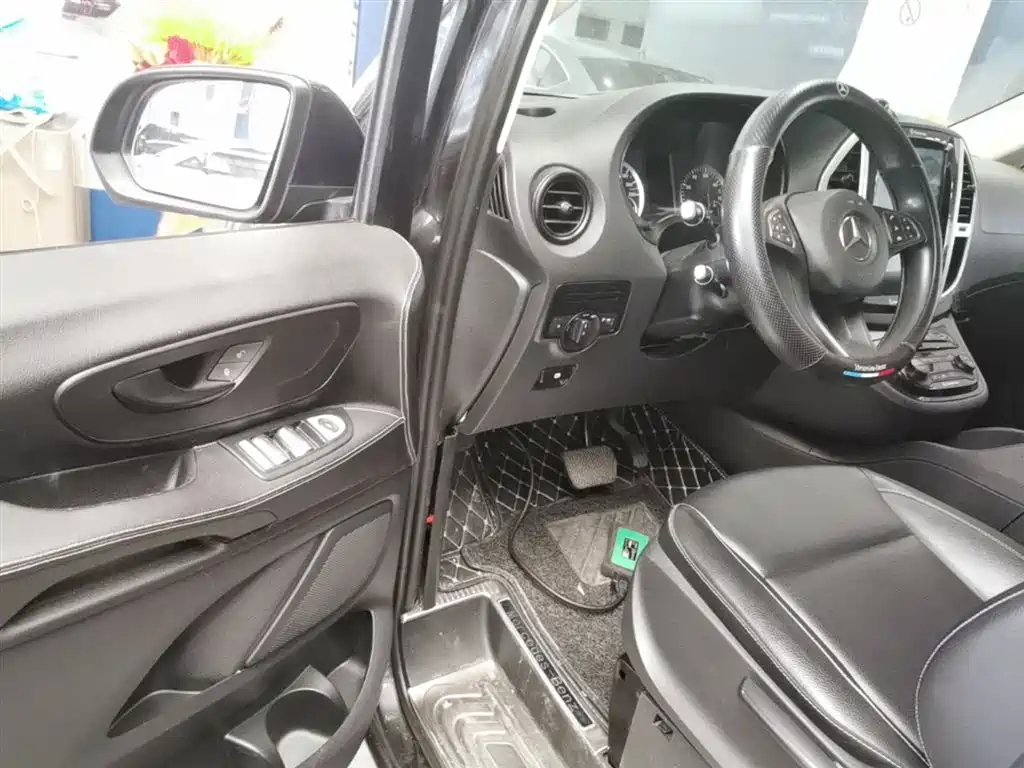 Mercedes-Benz Vito 2016 2.0T Elite Edition фото 16