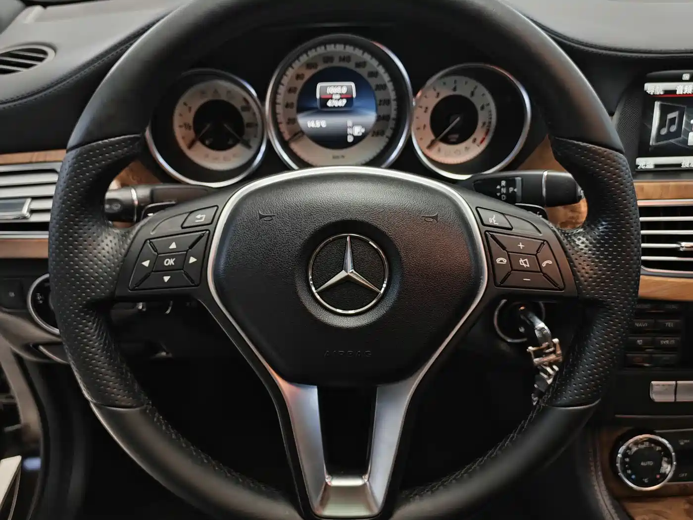 Mercedes-Benz CLS 2012 CLS 300 CGI фото 15