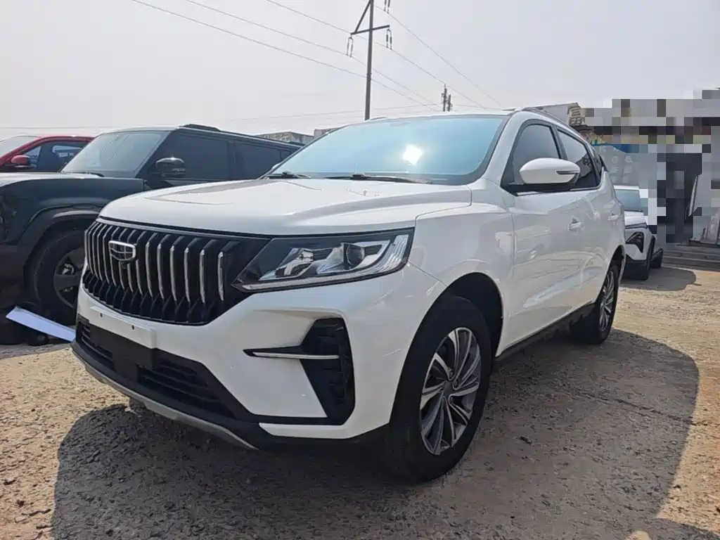 Photo 2 - Geely Emgrand X6