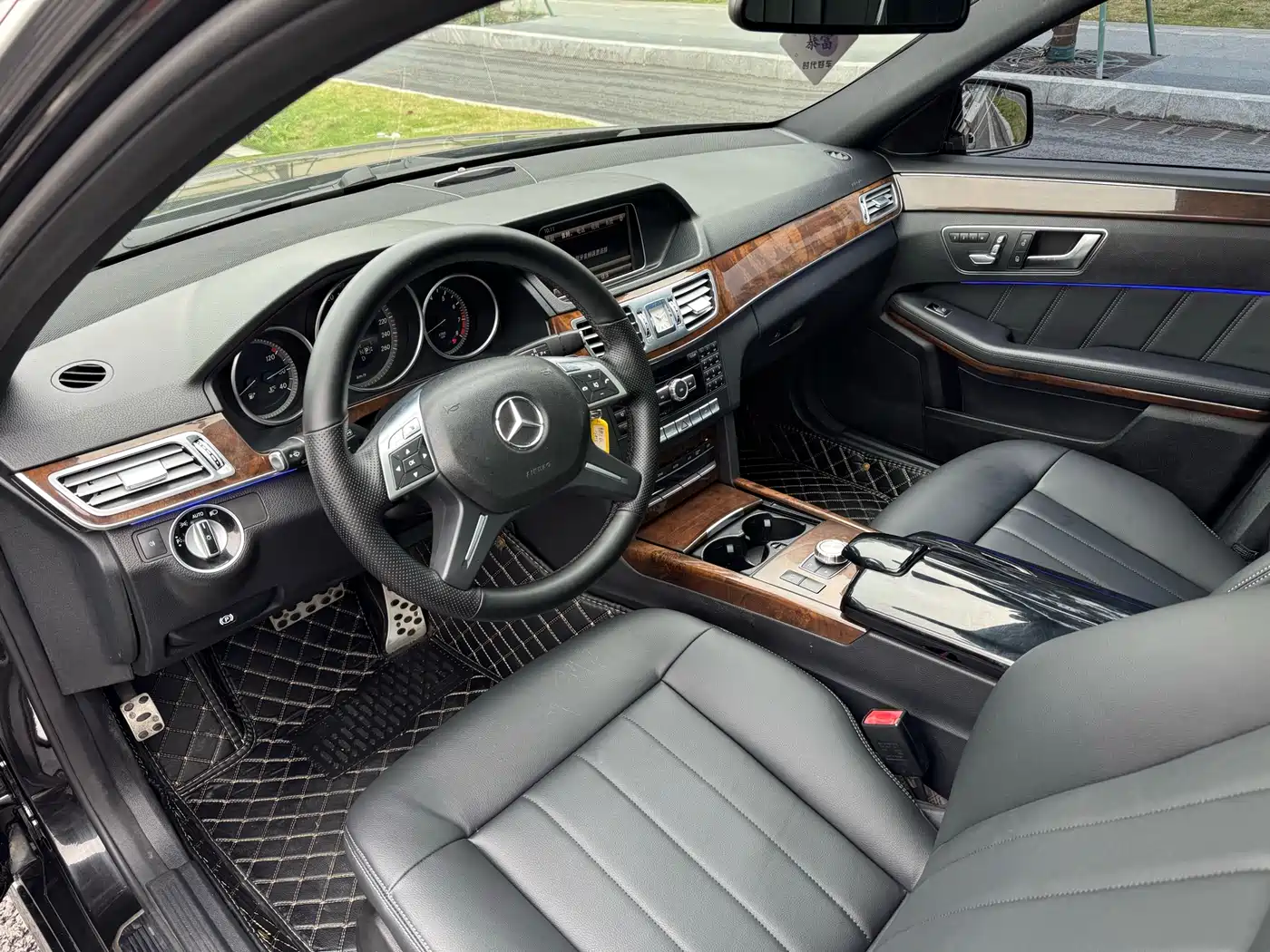 Mercedes-Benz E-Class 2014 E 260 L фото 5