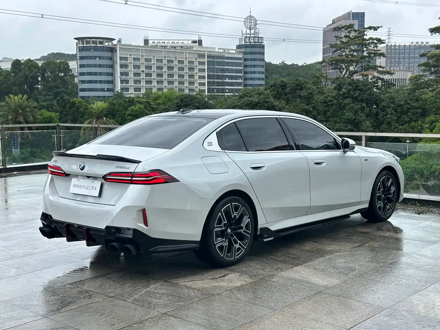 BMW 5-SERIES
