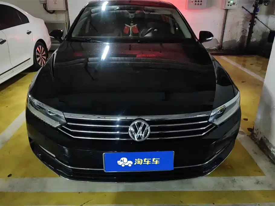 Volkswagen Magotan 2018 380TSI DSG Premium фото 2