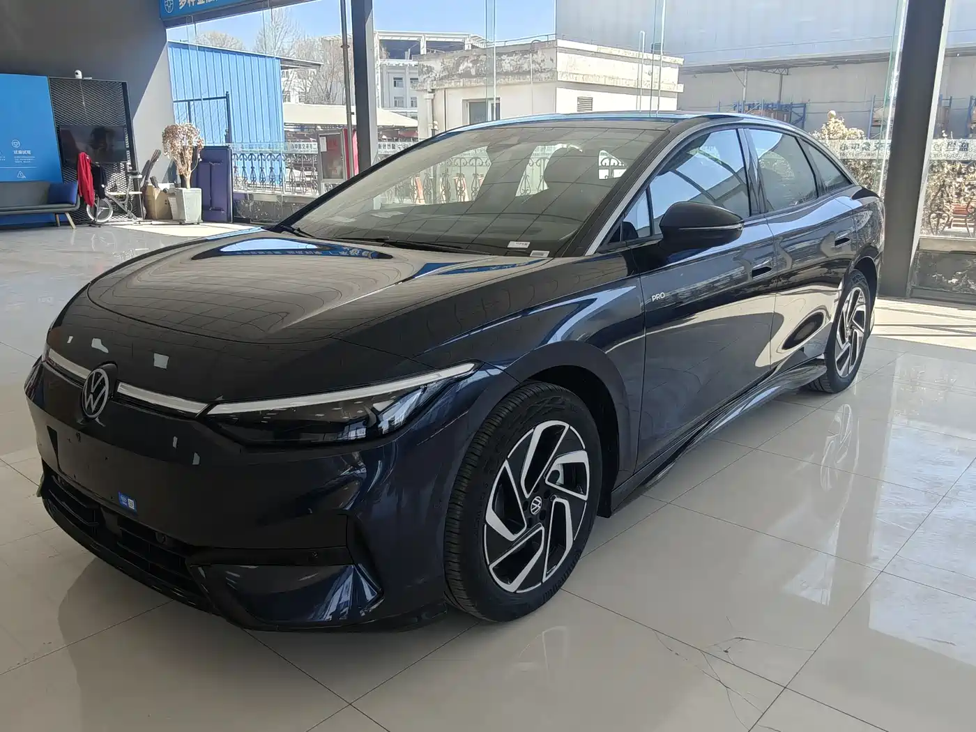 VOLKSWAGEN ID.7 VIZZION