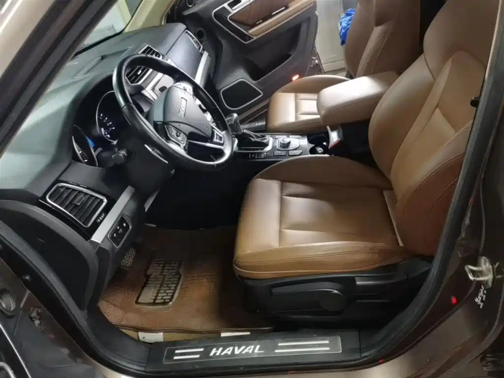 Haval H6 Coupe 2016 Blue Label 1.5T Automatic 2WD Urban фото 15