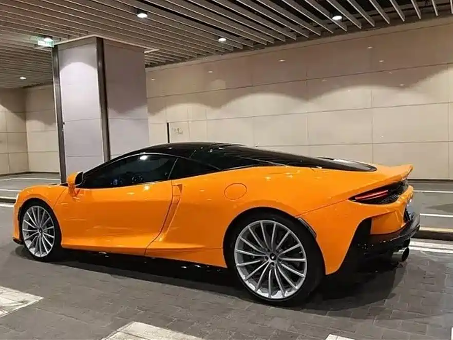 MCLAREN GT