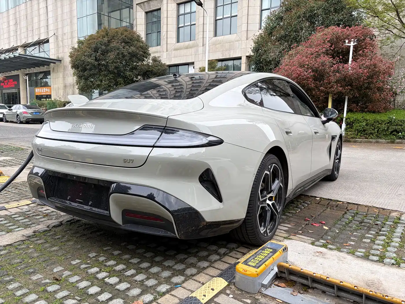 XIAOMI CAR XIAOMI SU7