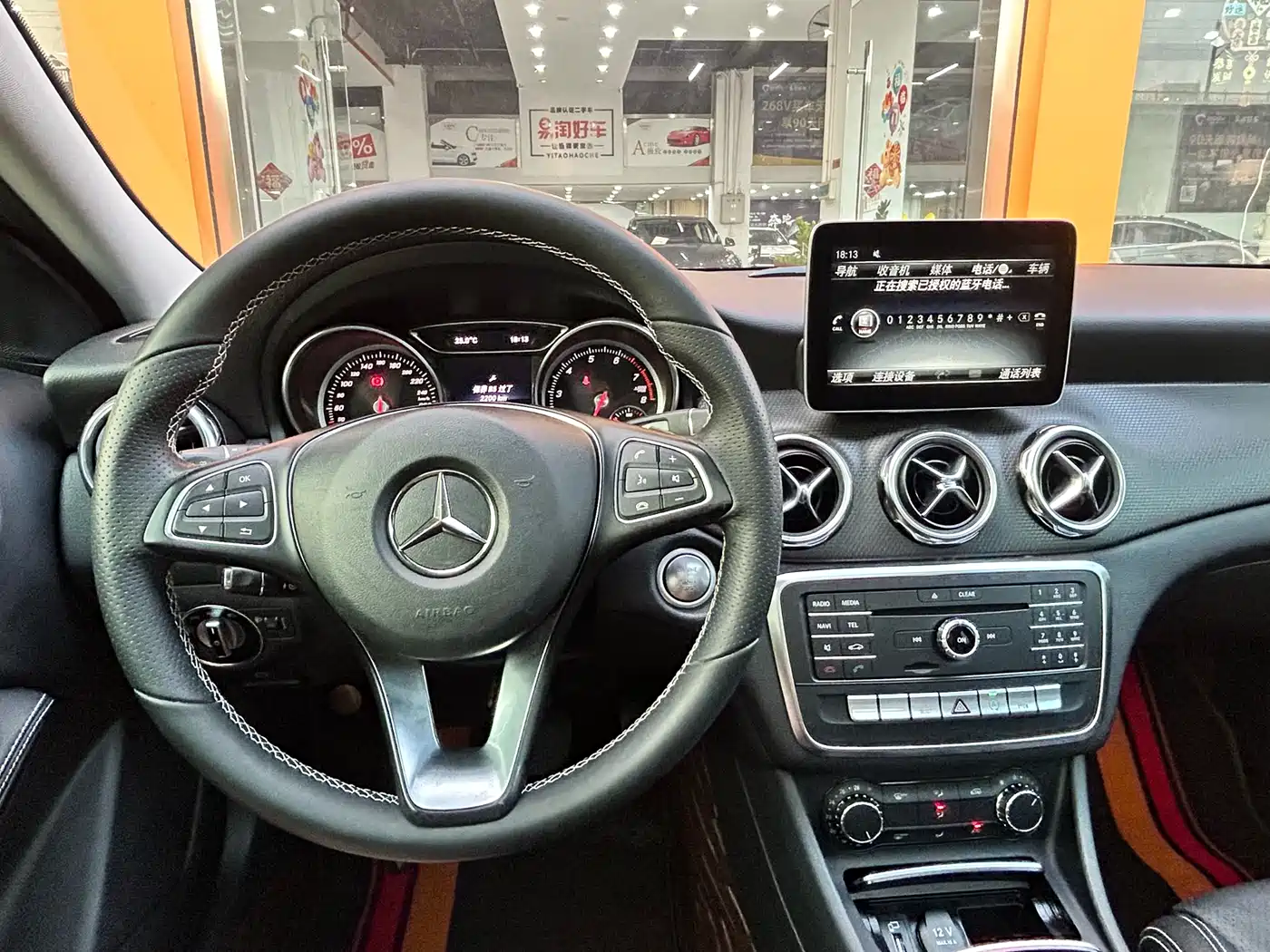 Mercedes-Benz GLA 2017 GLA 200 Dynamic фото 20