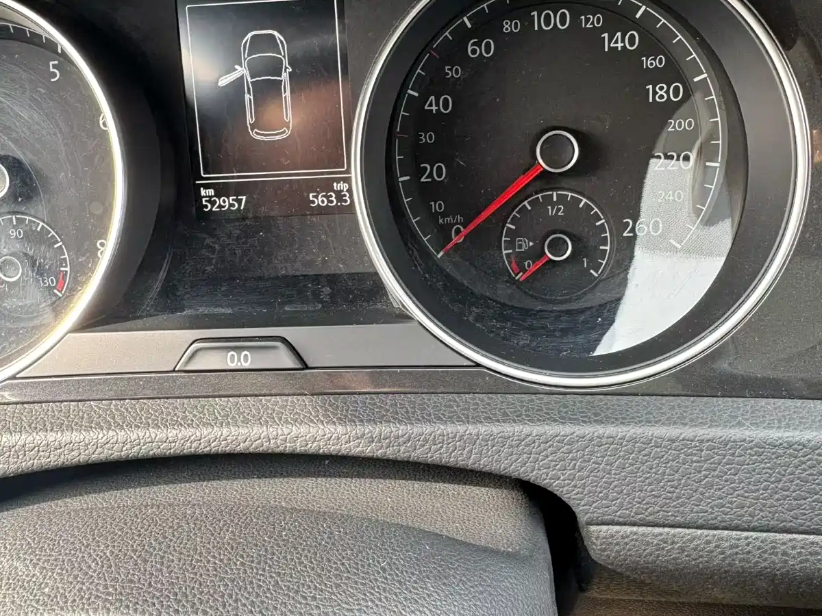Volkswagen Golf 2018 1.6L Automatic Comfort фото 5
