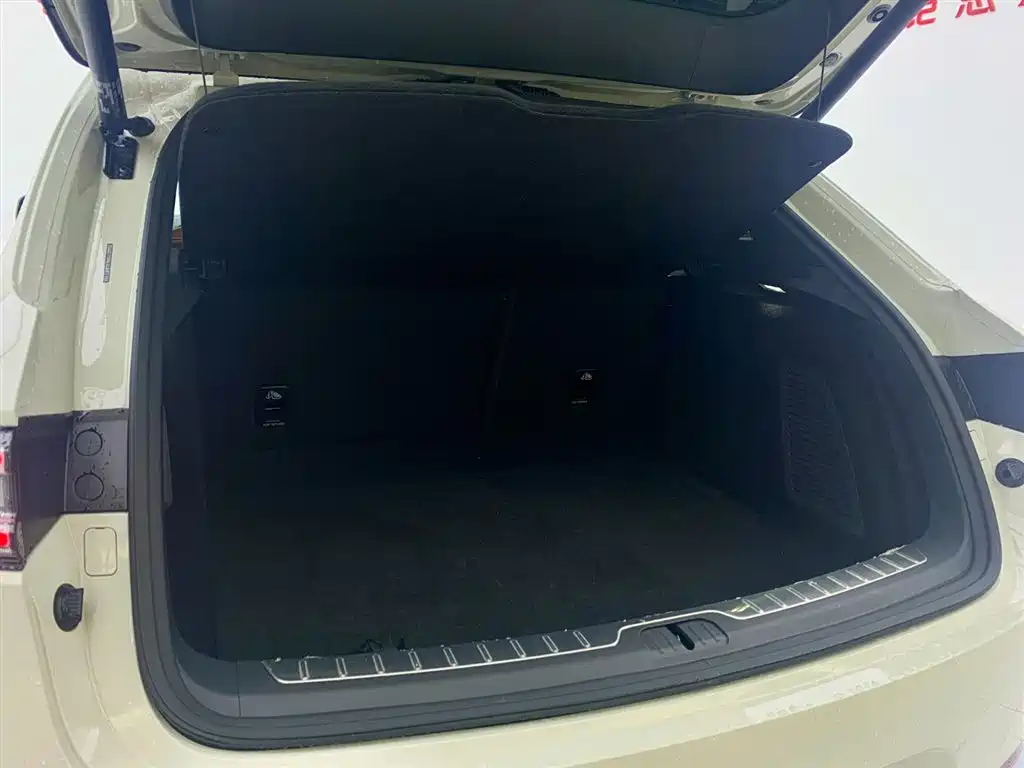 AITO Wenjie AITO M5 2025 Extended Range Ultra AWD фото 10