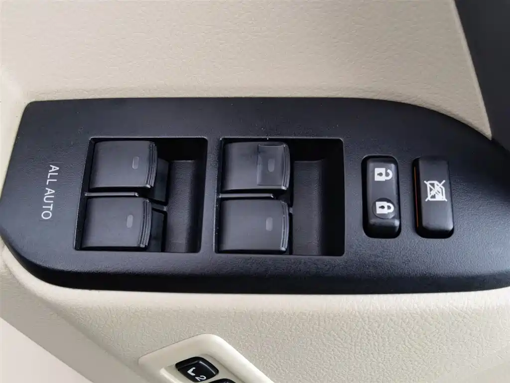 Toyota Prado 2018 3.5L Auto VX NAVI фото 9