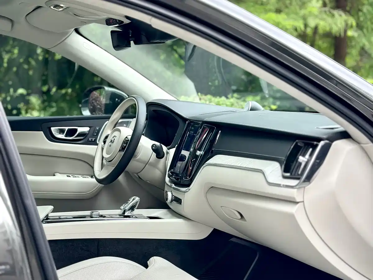 Volvo XC60 Plug-in Hybrid 2019 T8 Twin Engine Excellence Luxury (China VI) фото 21