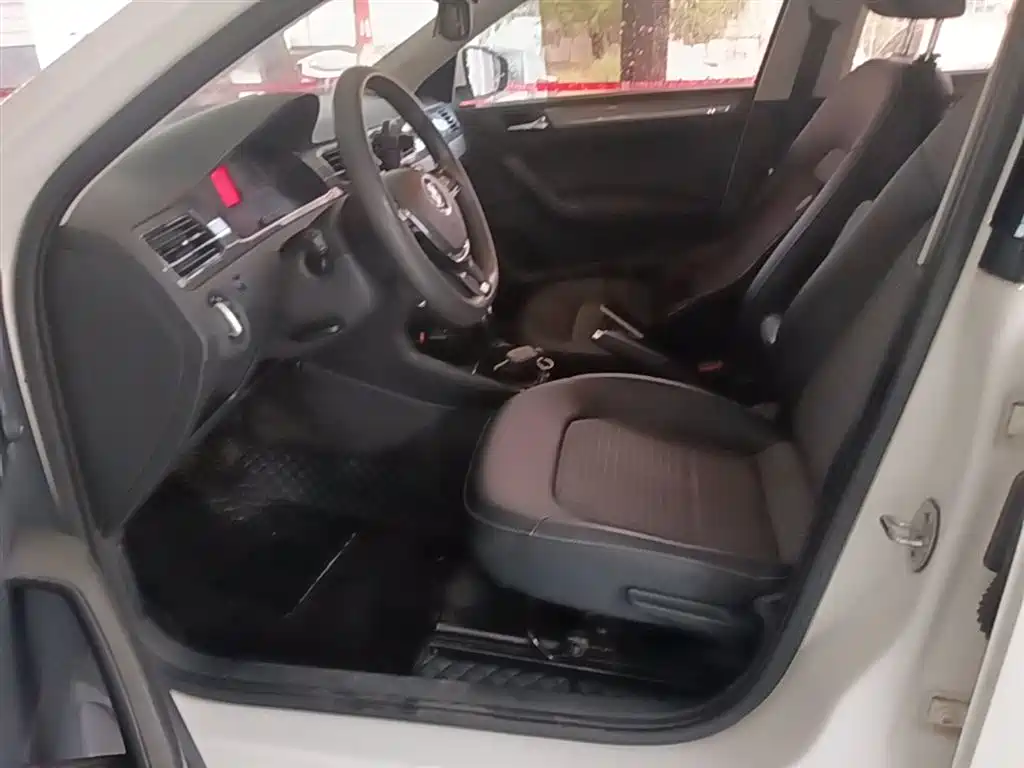 Photo 15 - Volkswagen Santana