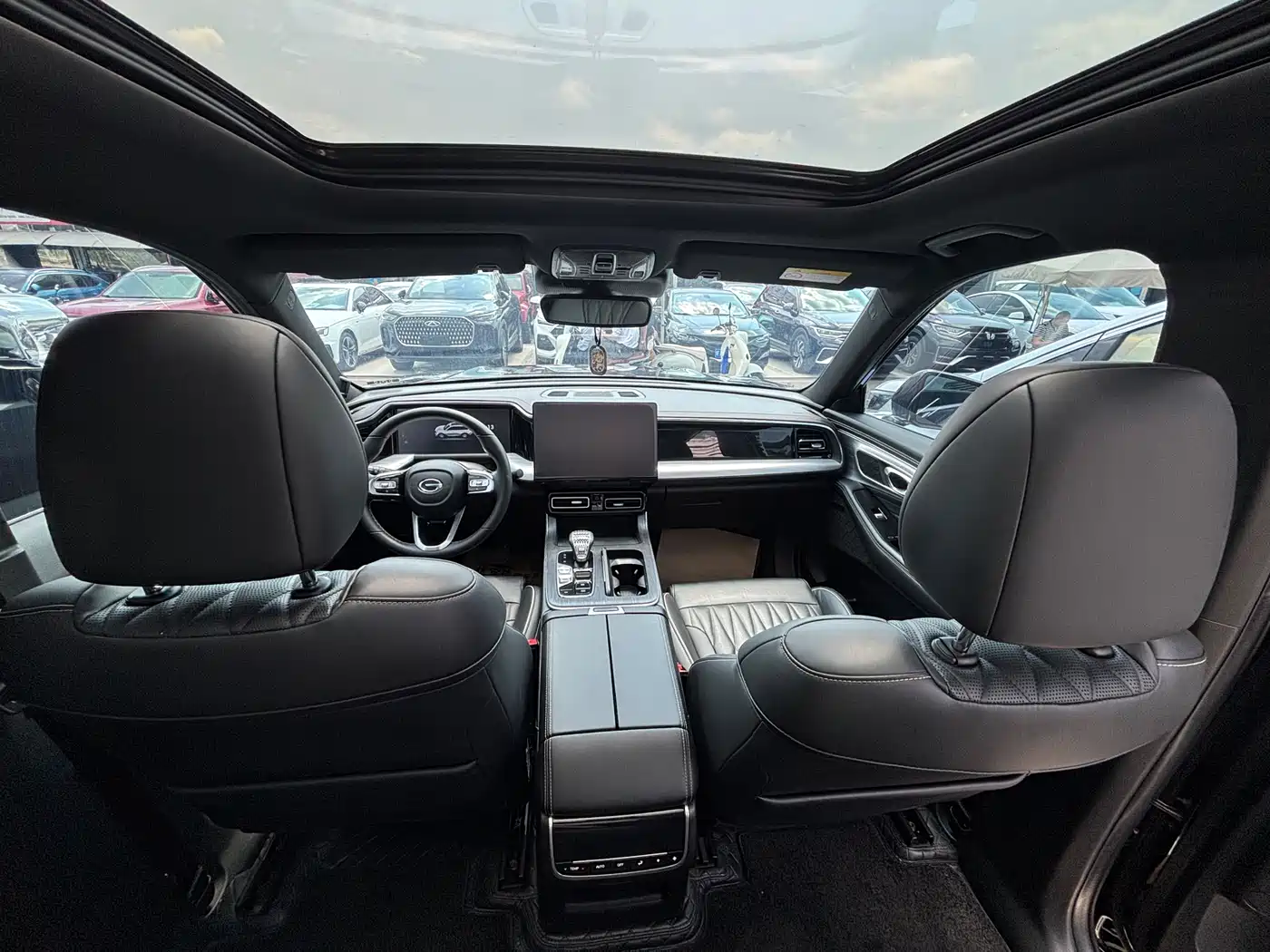 GAC Trumpchi Trumpchi GS8 2022 Pilot Series 2.0TGDI 2WD Luxury Smart Connect Edition (7-Seater) фото 10