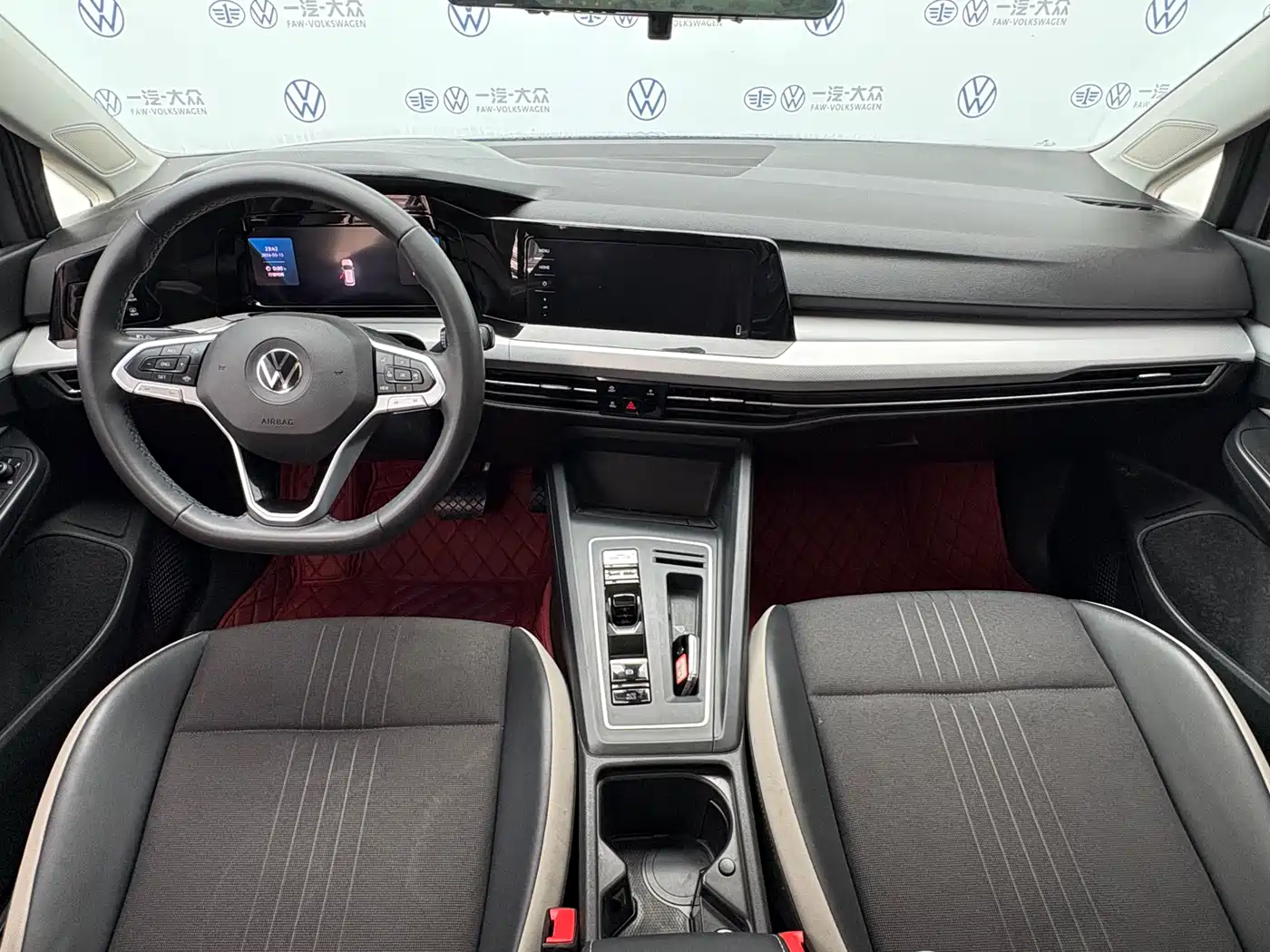 Volkswagen Golf 2023 Facelift 280TSI DSG Pro фото 6