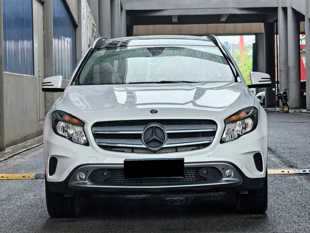 Mercedes-Benz GLA 2016 GLA 200 Dynamic фото 2