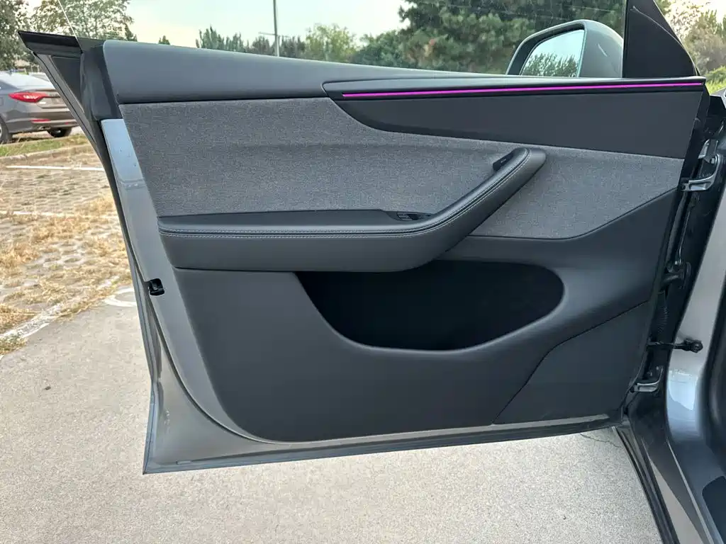Фото 13 - Tesla Model Y