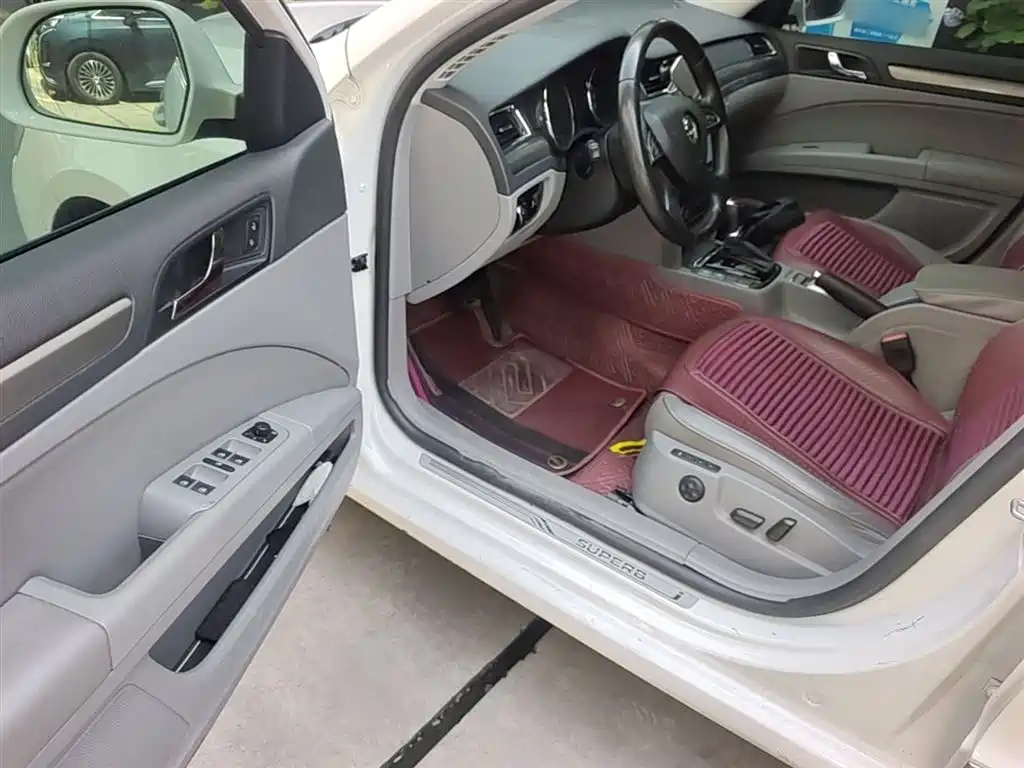 Škoda Superb 2013 1.8TSI Automatic Elegance Edition фото 16