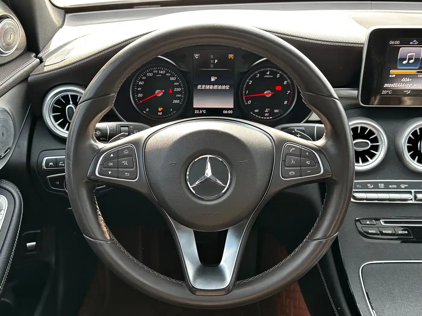Mercedes-Benz GLC 2018 Facelift GLC 200 4MATIC фото 17
