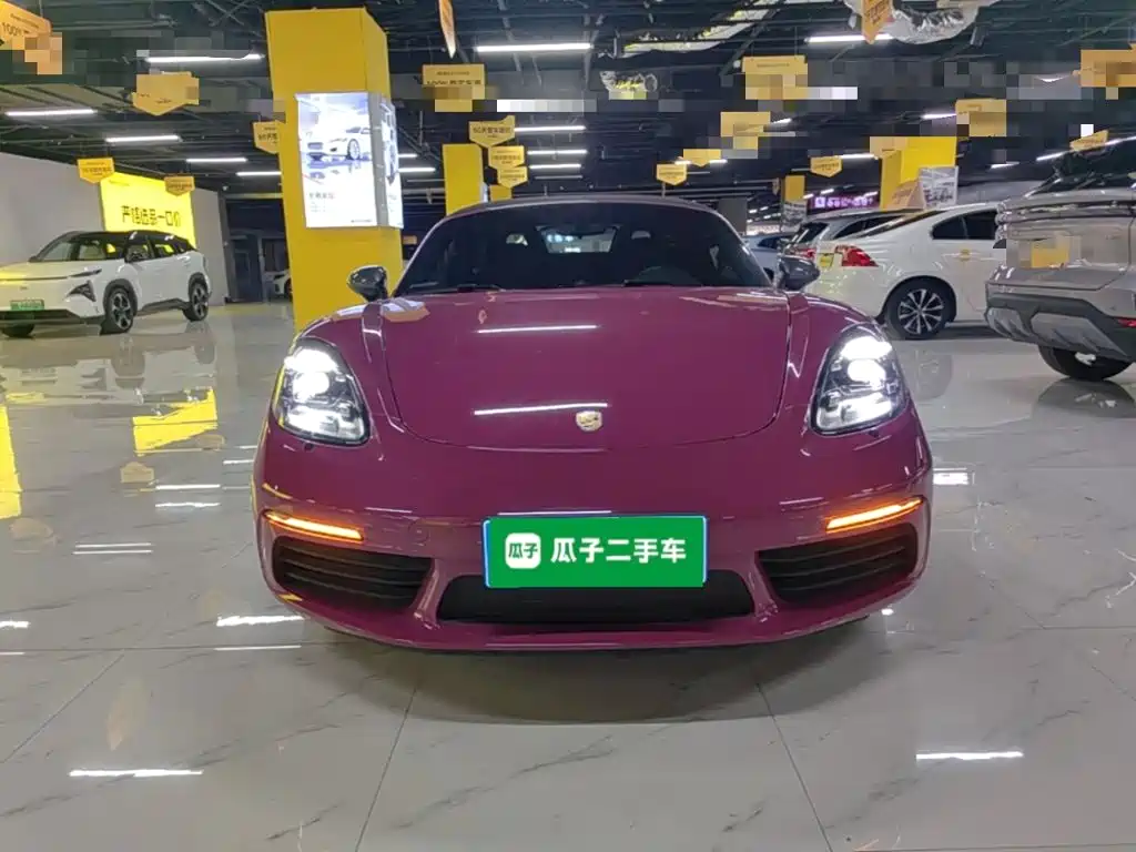 Photo 3 - Porsche 718