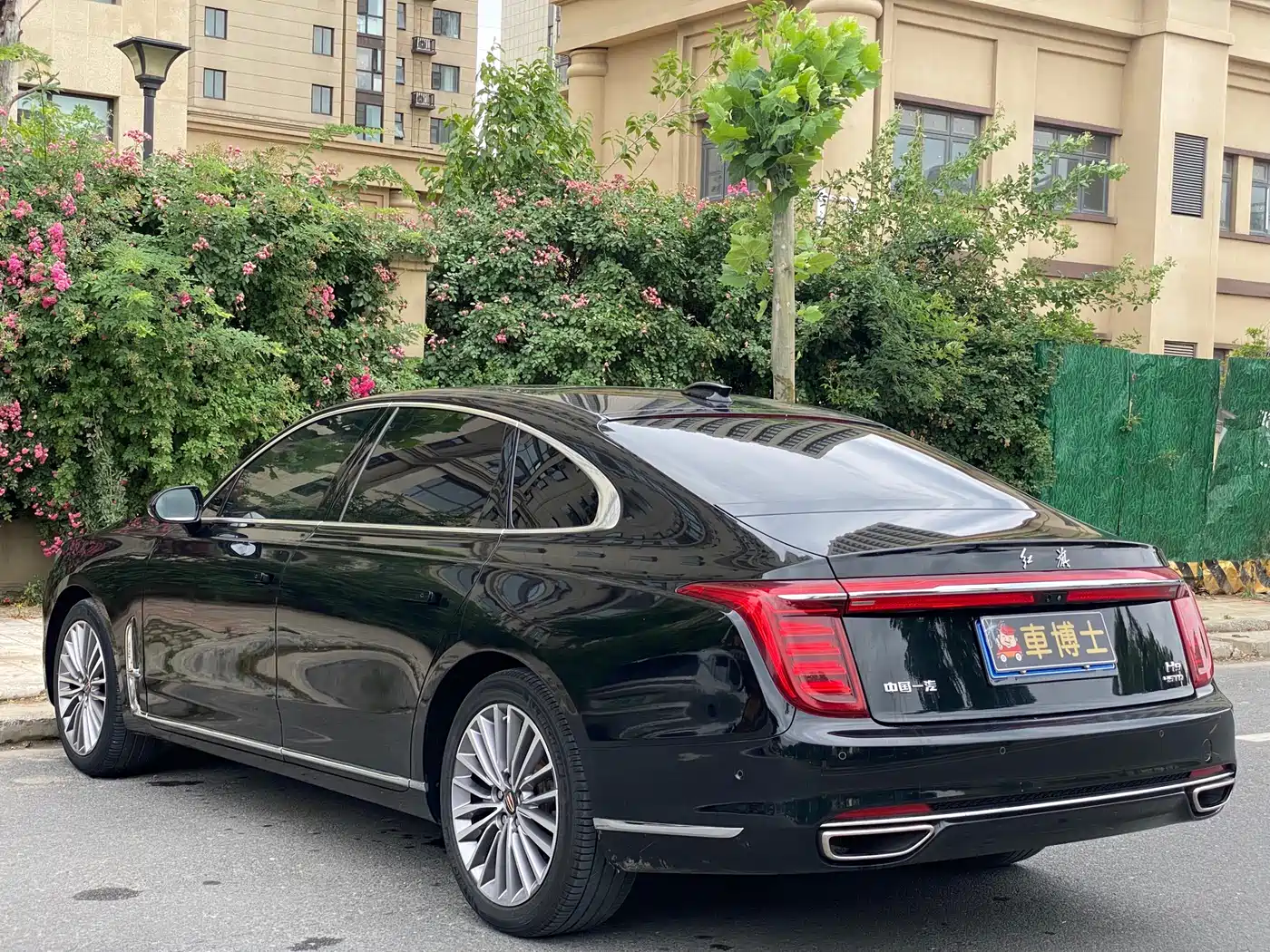 Hongqi H9 2020 2.0T Smart Connection Qi Chang Edition фото 7