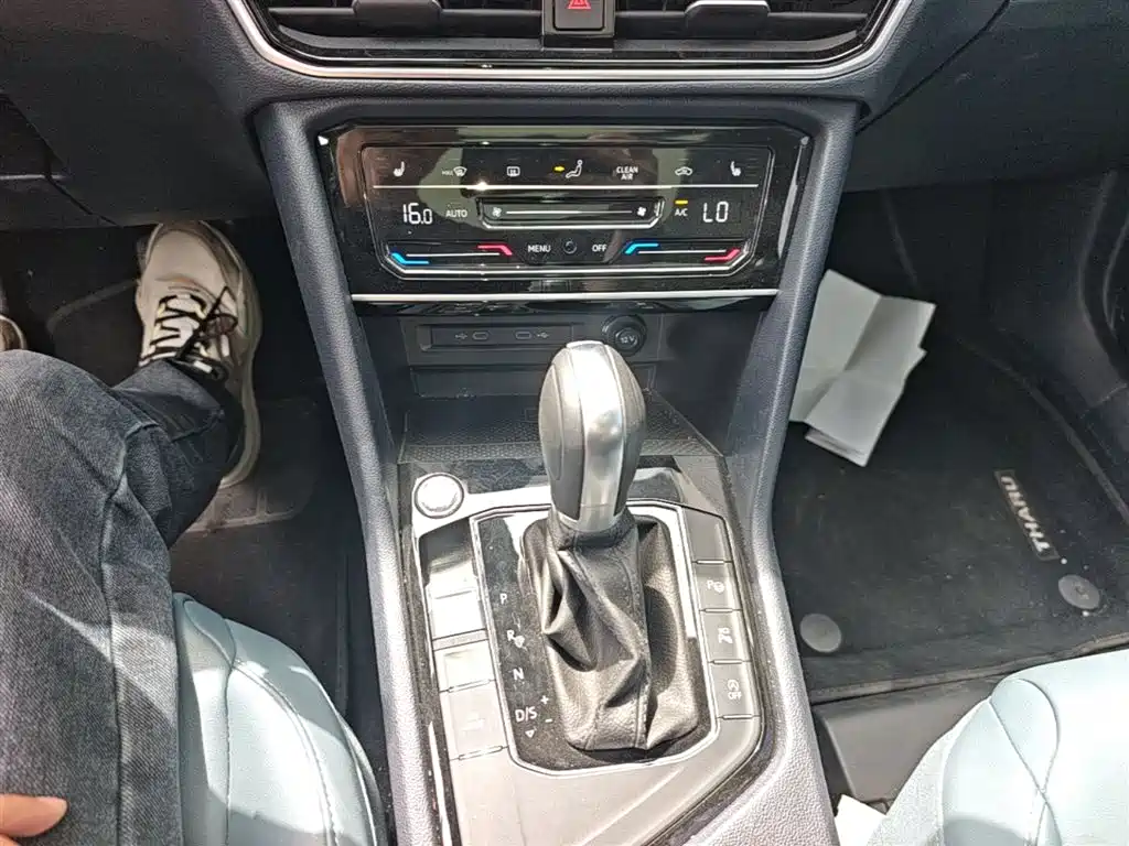 Volkswagen Tharu 2024 300TSI 2WD Moon Premium Edition фото 14