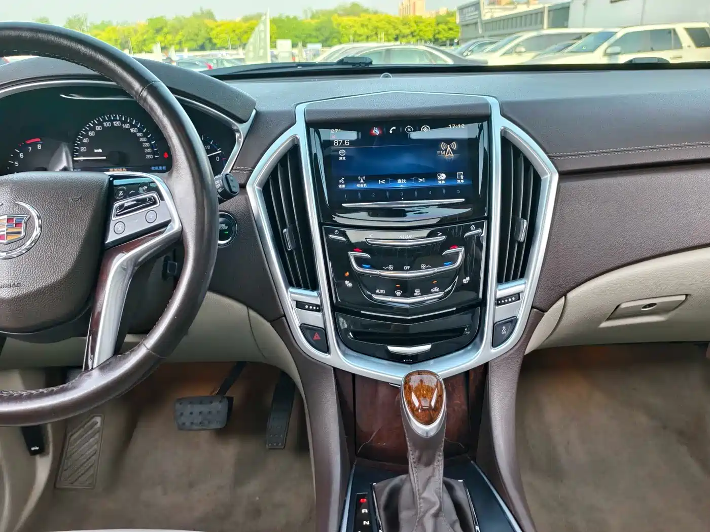 Cadillac SRX 2014 3.0L Elite Model фото 10