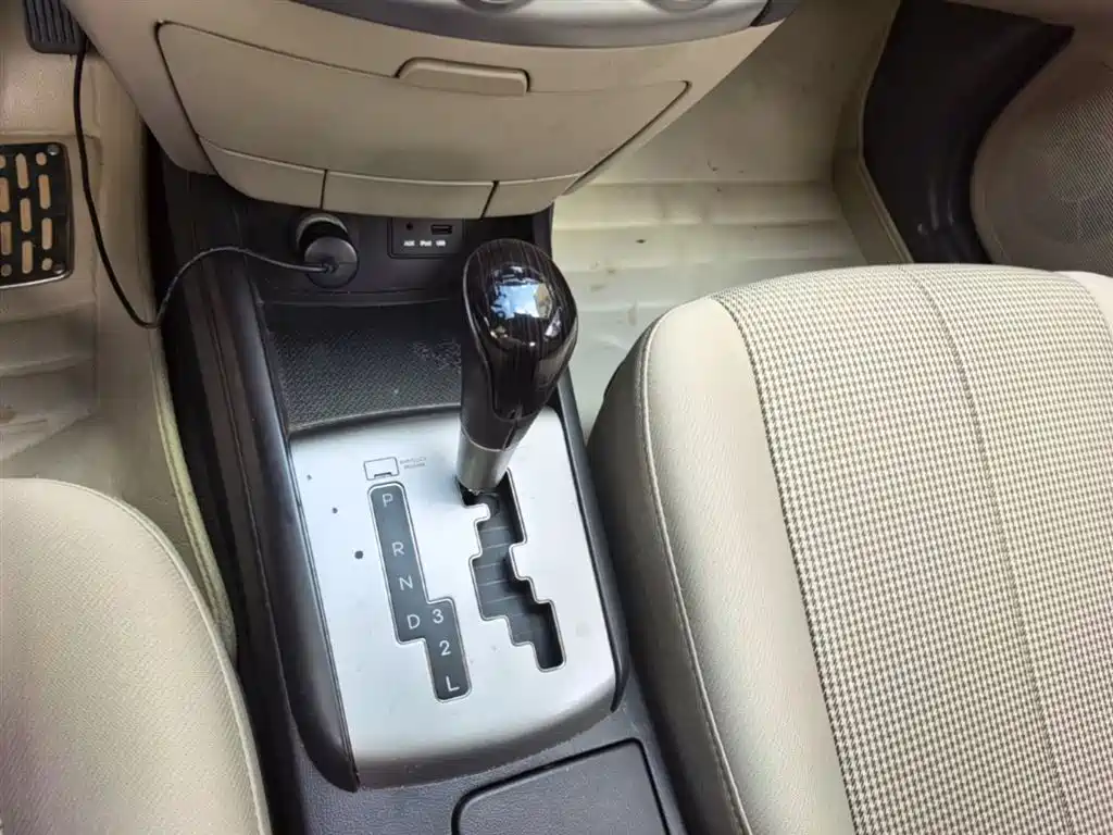 Hyundai Elantra 2015 1.6L Automatic Comfort фото 14