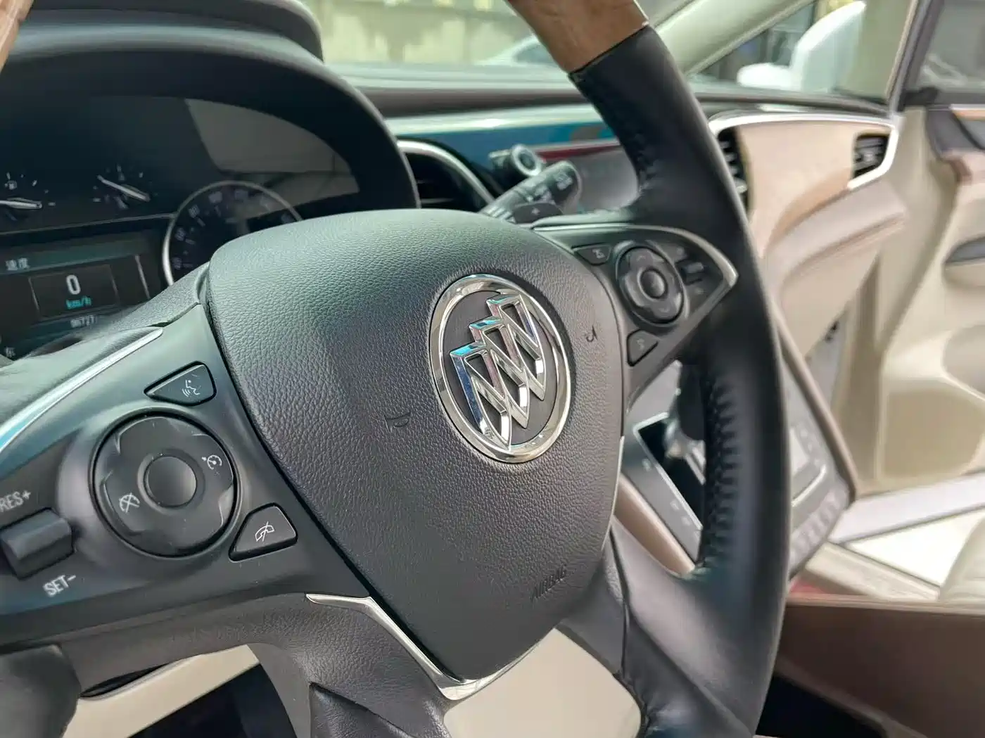 Buick GL8 2018 ES 28T Comfort Type China VI фото 8