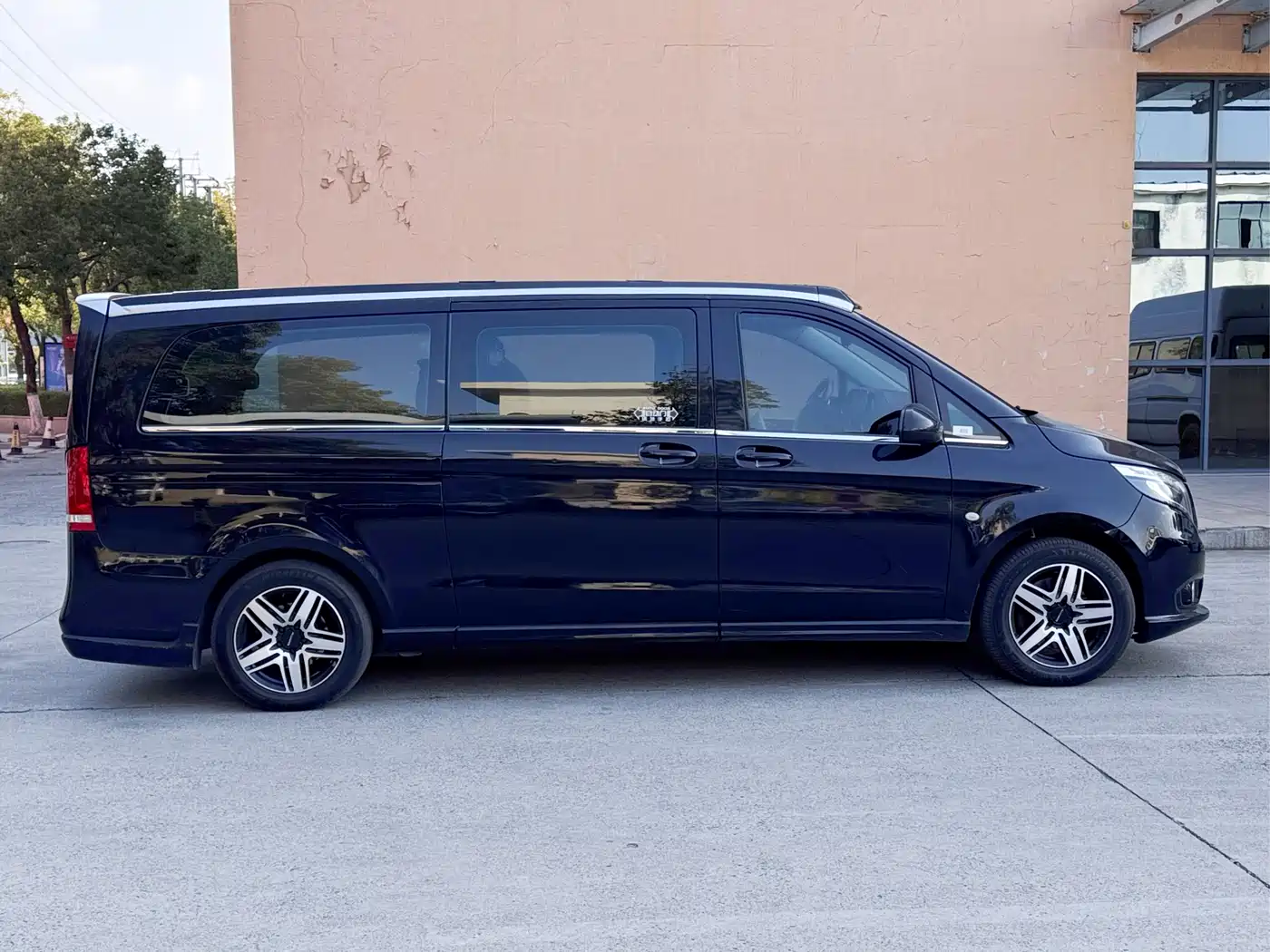 Mercedes-Benz Vito 2020 2.0T Business Edition (7-seater) фото 5