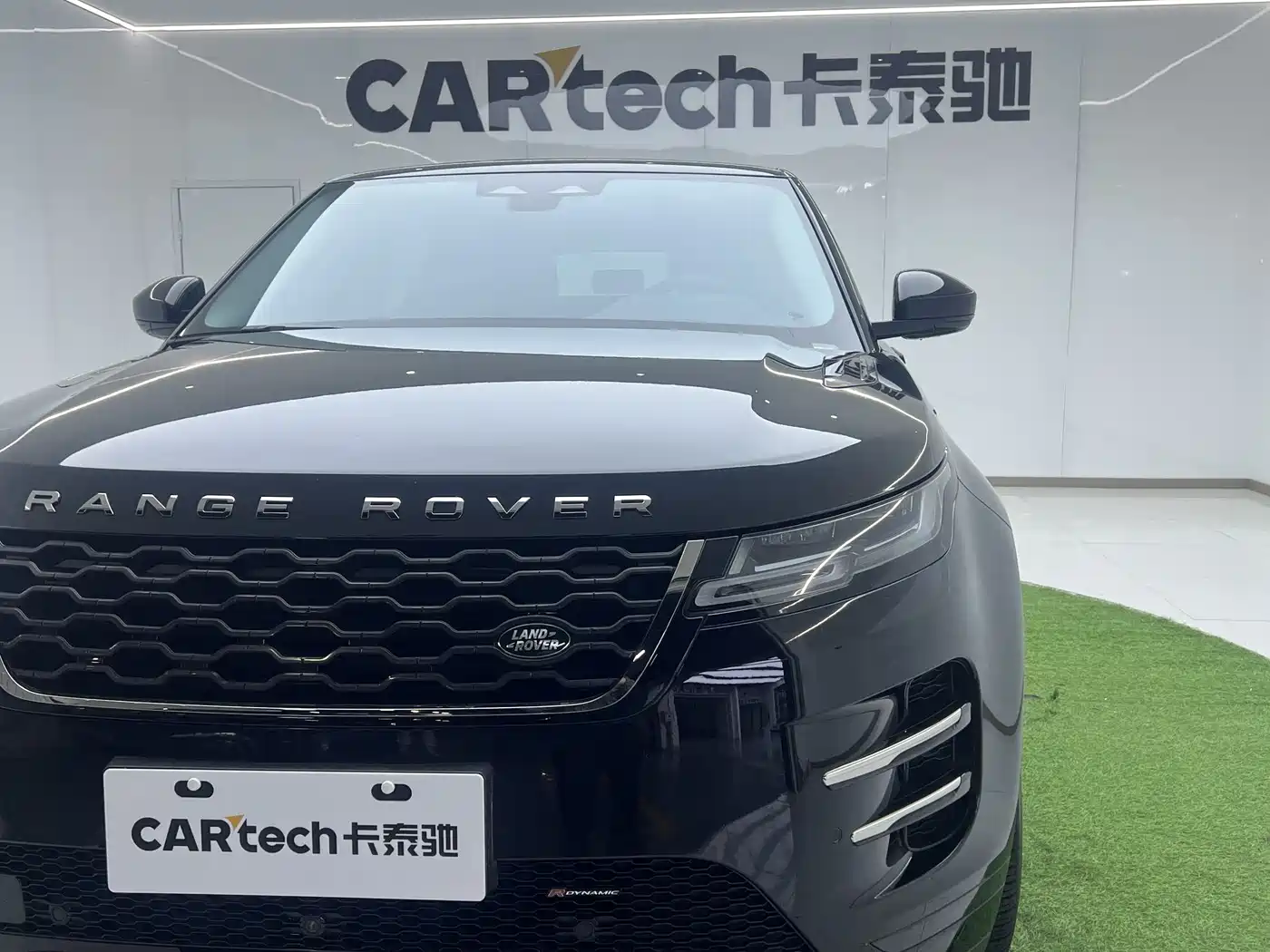 Land Rover Range Rover Evoque 2023 Range Rover Evoque L 249PS Luxury Edition фото 31