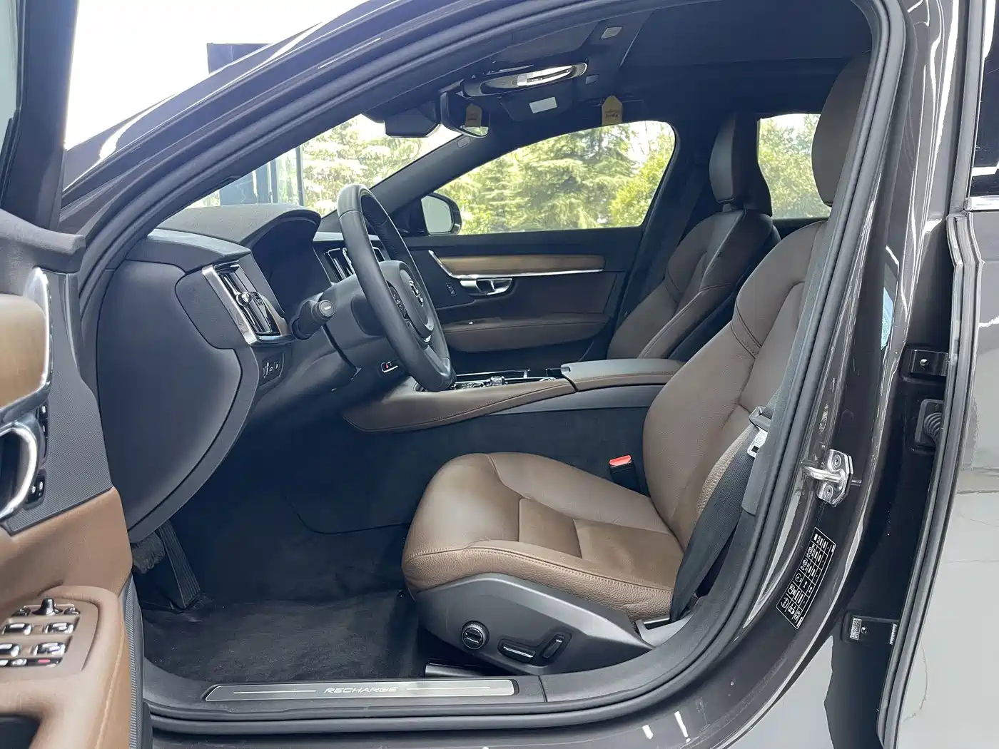 Volvo S90 Plug-in Hybrid 2022 2022 Facelift T8 E-Drive Hybrid R-Design Luxury Edition