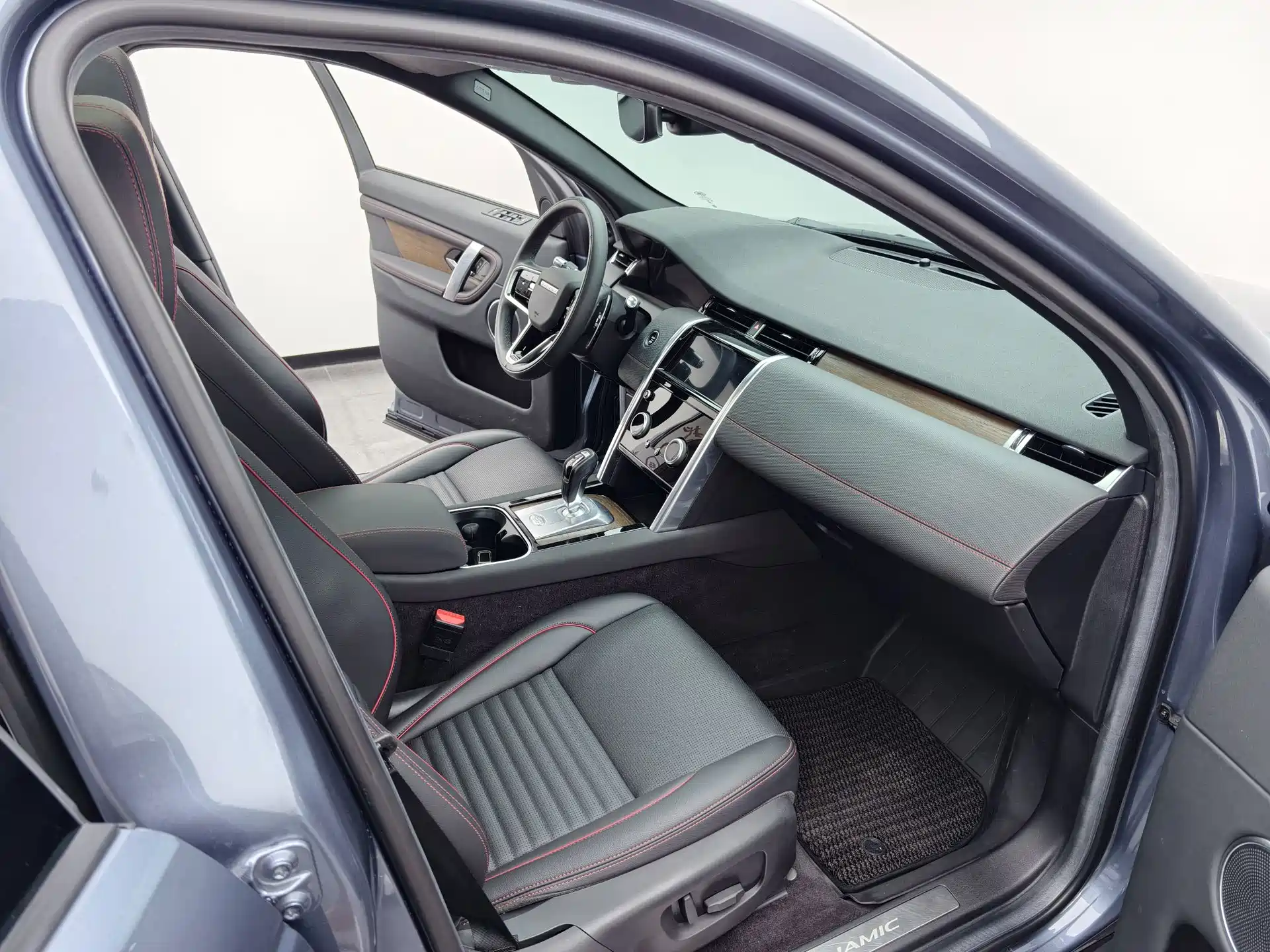 Фото 24 - Land Rover Discovery Sport