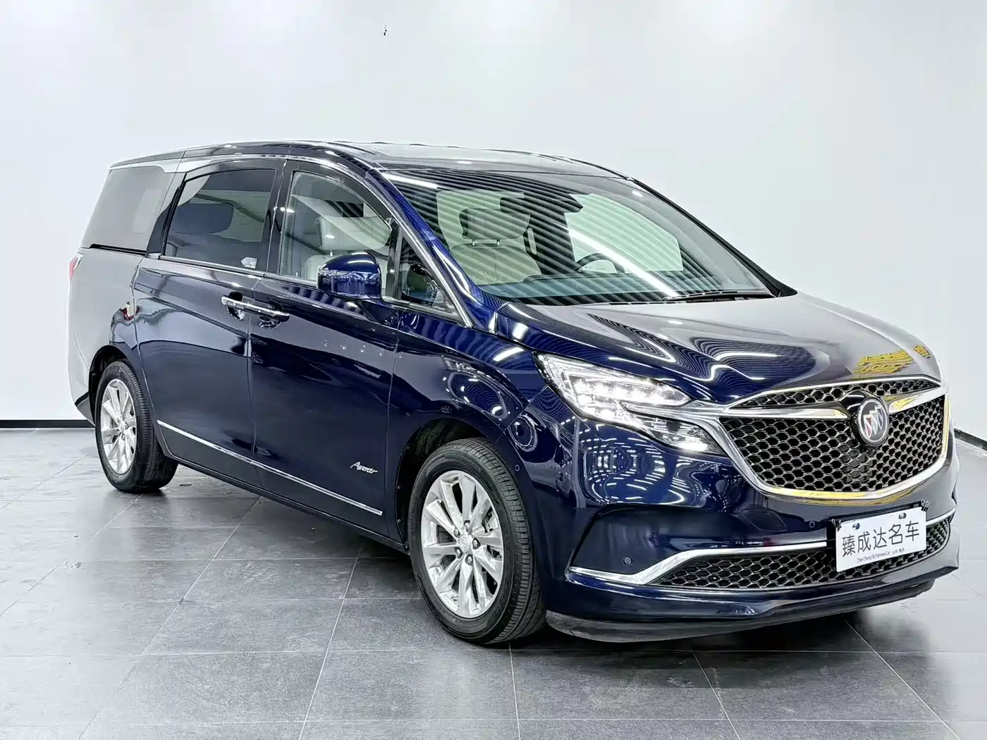 Фото 3 - Buick GL8