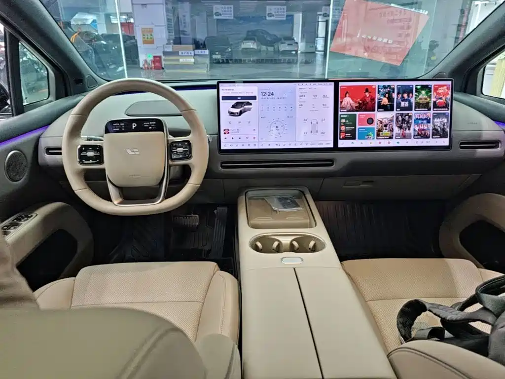 Фото 10 - Li Auto i6