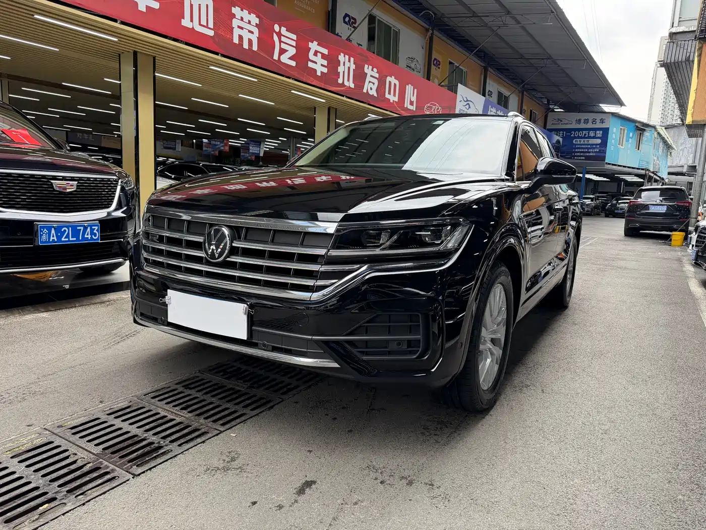 VOLKSWAGEN TOUAREG