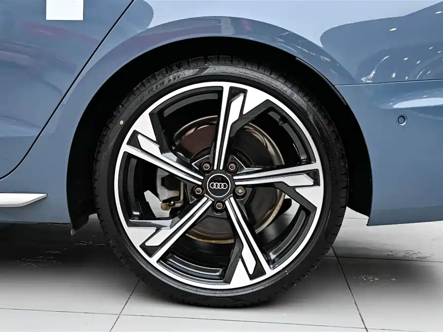Audi A4L 2022 40 TFSI quattro RS Kit Burning Speed фото 35